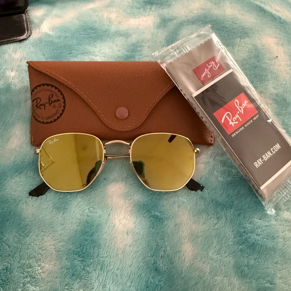 Ray-Ban Gold Sunglasses with Brown Case